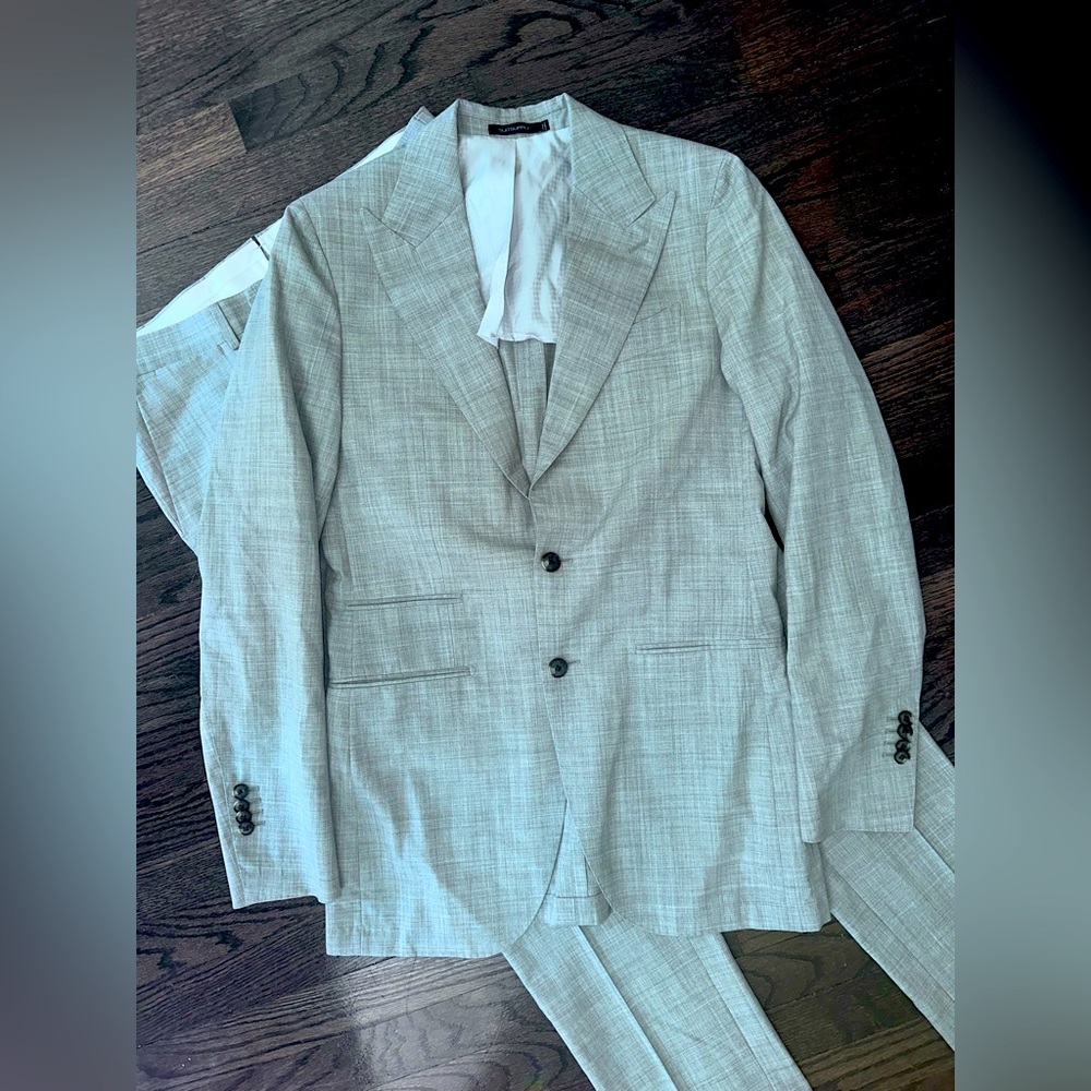 Men's Gray 100% wool SuitSupply suit
